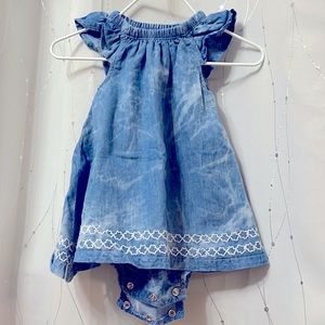 EUC Appaman mini | infant romper dress in tie-dye chambray with snap bottom